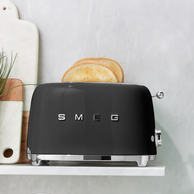 SMEG 4-Schlitz-Toaster verbindet eleganten Retro-Look mit modernster Technik Bild 2